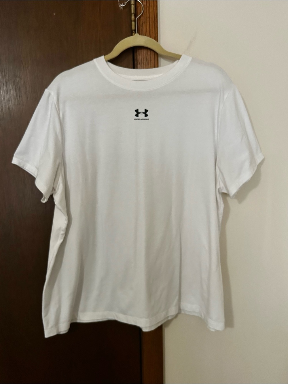 Under Armour woman’s White Short-Sleeve Performance Tee with Small Logo